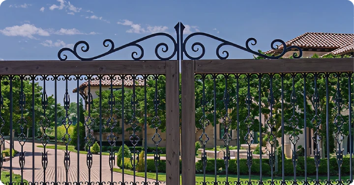 Design-Driven Custom Gate Fabrication in Dallas image