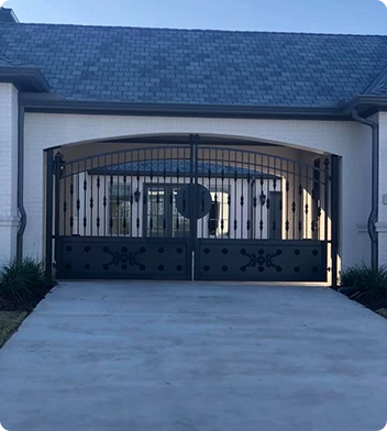 Driveway gate