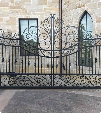 Driveway gate