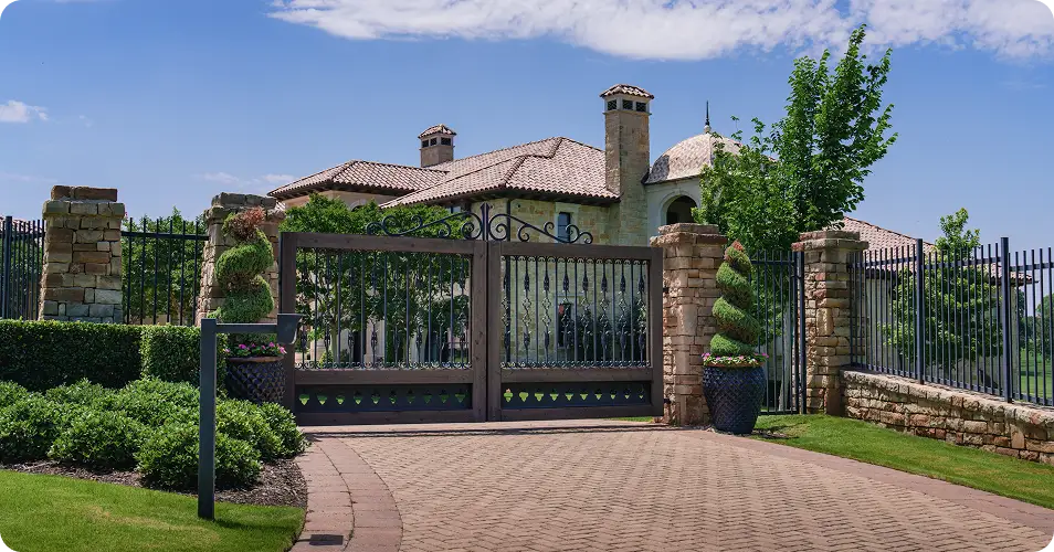 10 Things to Know Before Installing Custom Driveway Gates in Dallas Image