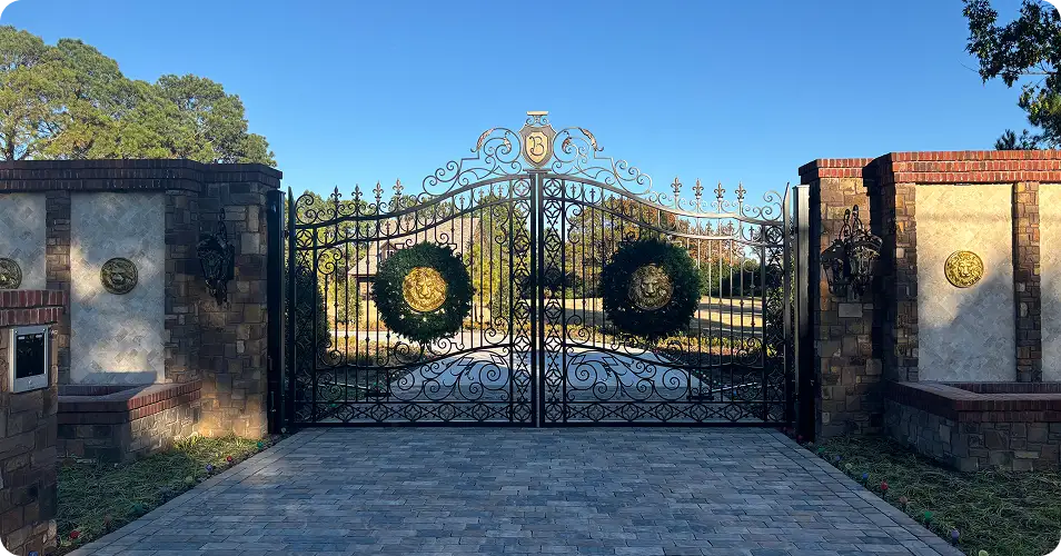 Sliding Gates and Swing Gates Image
