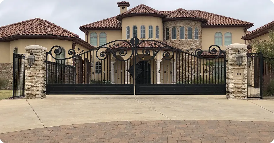 What to Expect During the Custom Driveway Gate Installation Process Image What to Expect During the Custom Driveway Gate Installation Process Image