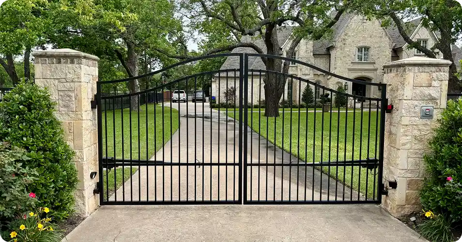 How to Choose the Right Gate Operator Image